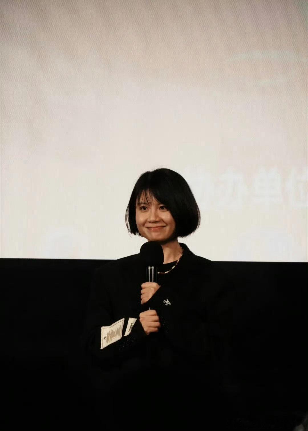 邵艺辉什么时候挥一勺 哈哈哈哈哈，邵艺辉新年感慨虚度一年，羞愧无兴致玩与工作。粉