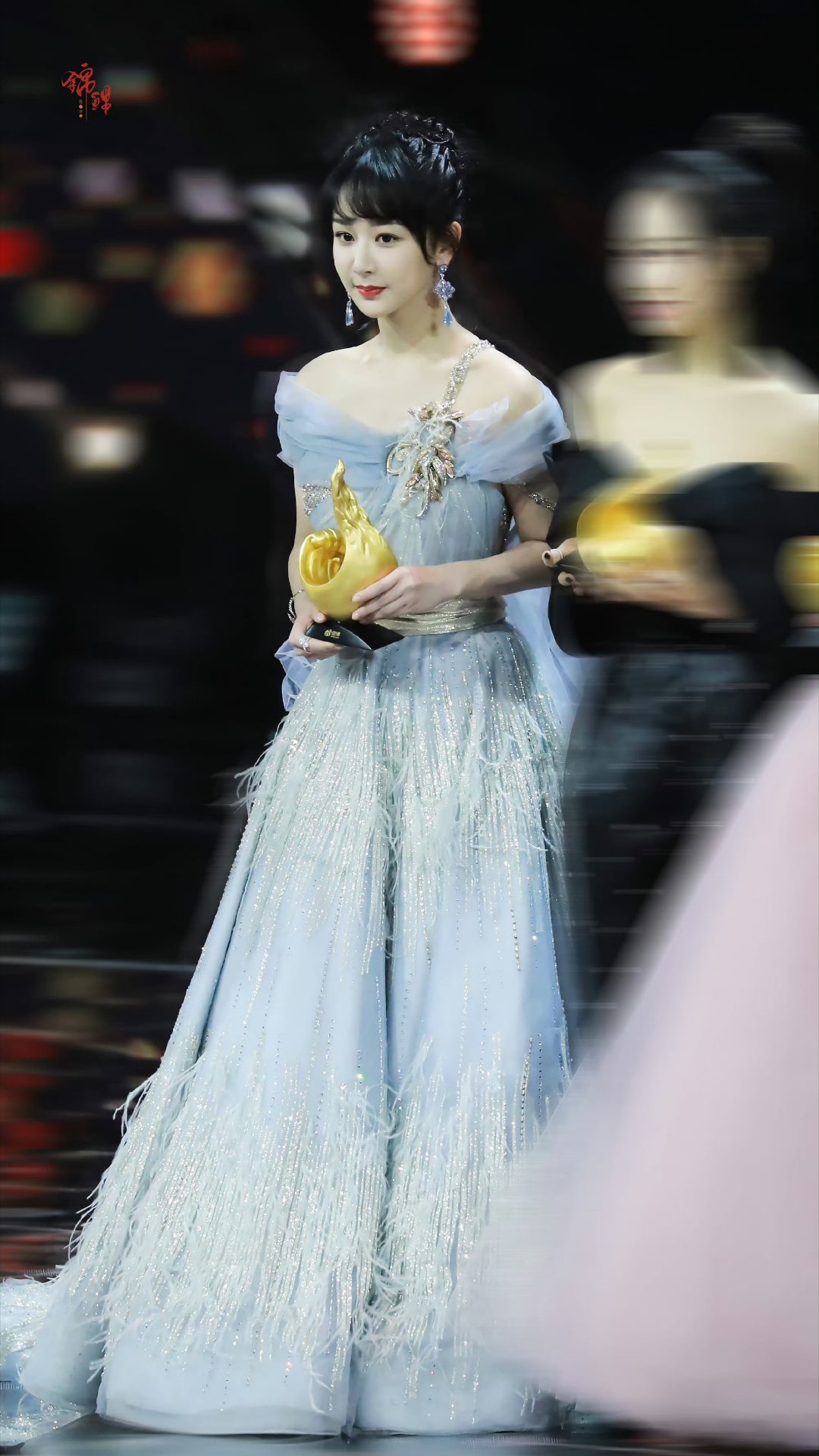 杨紫杨紫杨紫玉兰花开君再来 yz杨紫董竹君 我对着大海许愿 要你一直在我身边【杨