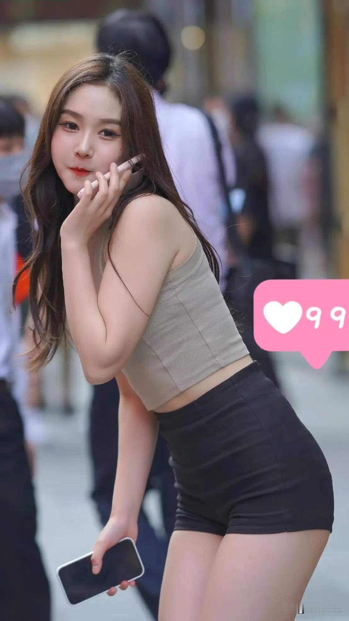 女生如何穿搭看起来时尚更有品味呢1