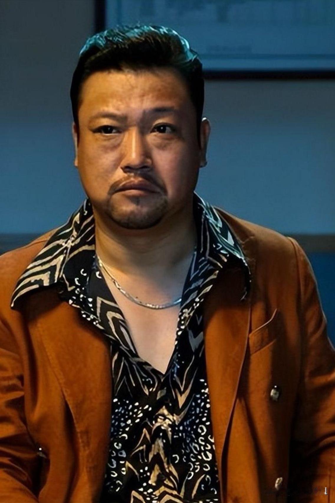 贾冰以前在小品里说过一句话："兄弟们，还记得当初我们创办公司的时候，所许下的诺言