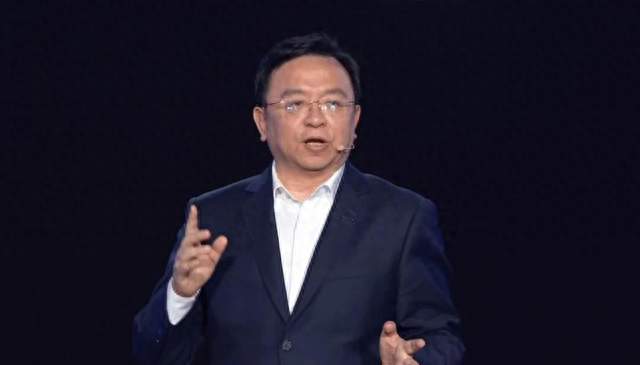 比亚迪背水一战：四季度狂推7款新车，能否夺回销冠？