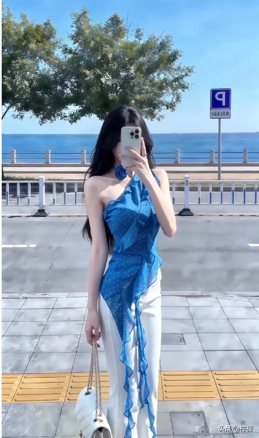 我发现，这三个行业不用学历，却很挣钱。
1.护工 2.导乐 3.月嫂
 
小区李