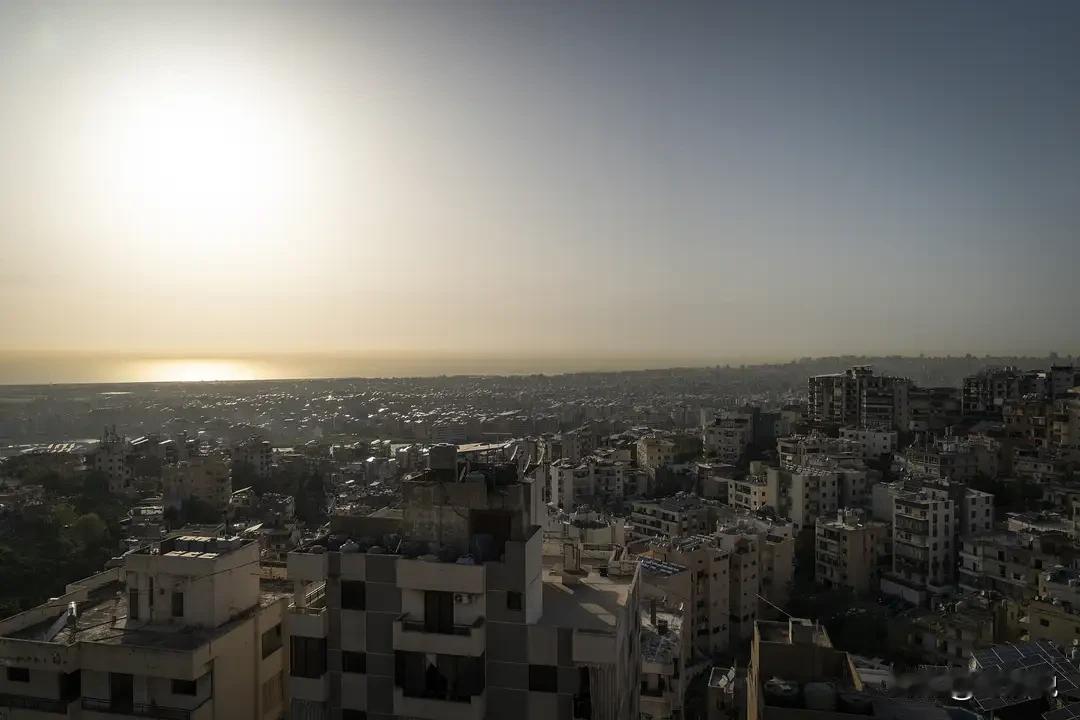 伊朗撂下三句狠话：海峡“警察”敢来就击沉，停火到期不谈了，五国不赔钱就打！4月1