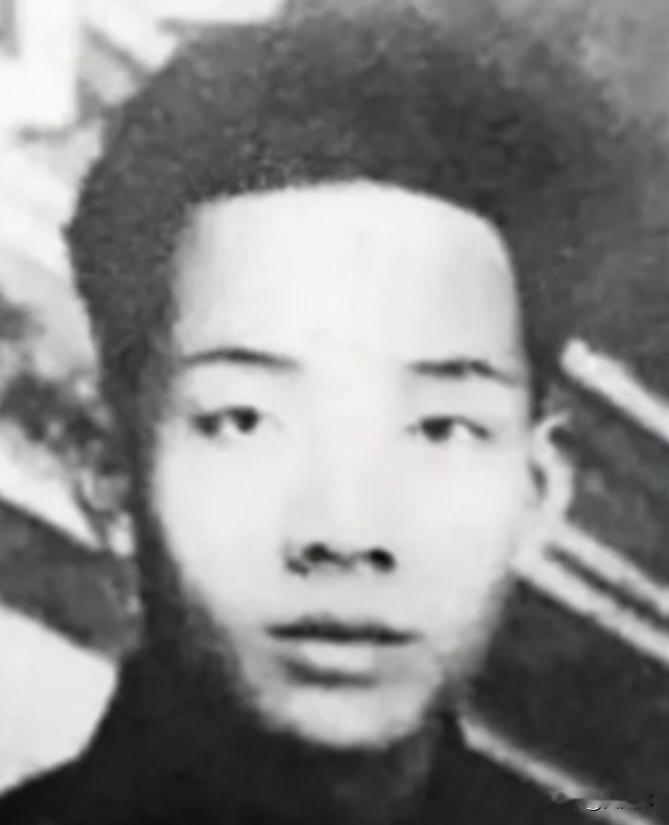 1935年4月13日，南京江苏第一模范监狱的绞刑架首次启用。阴冷的刑场上，满身伤