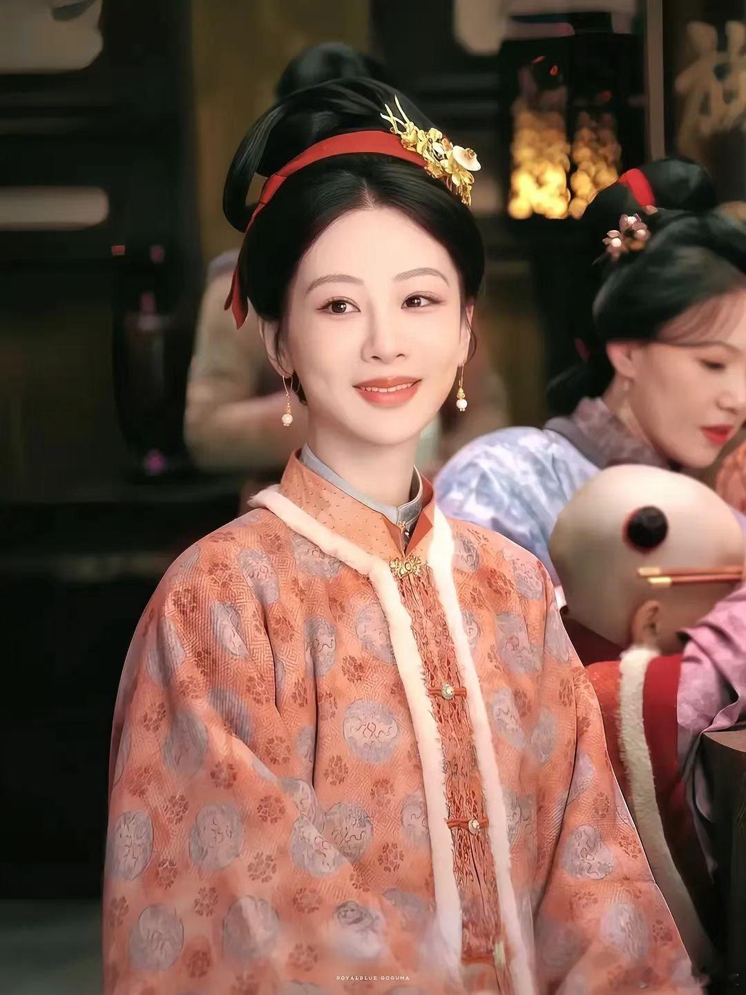 作为理性紫式路人，追完《家业》前四集真心觉得质感出众。剧集叙事流畅紧凑，没有多余