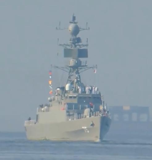 美以伊冲突之际，伊朗的军舰不守在自家门口，为什么会出现在斯里兰卡以南海域？又是遭