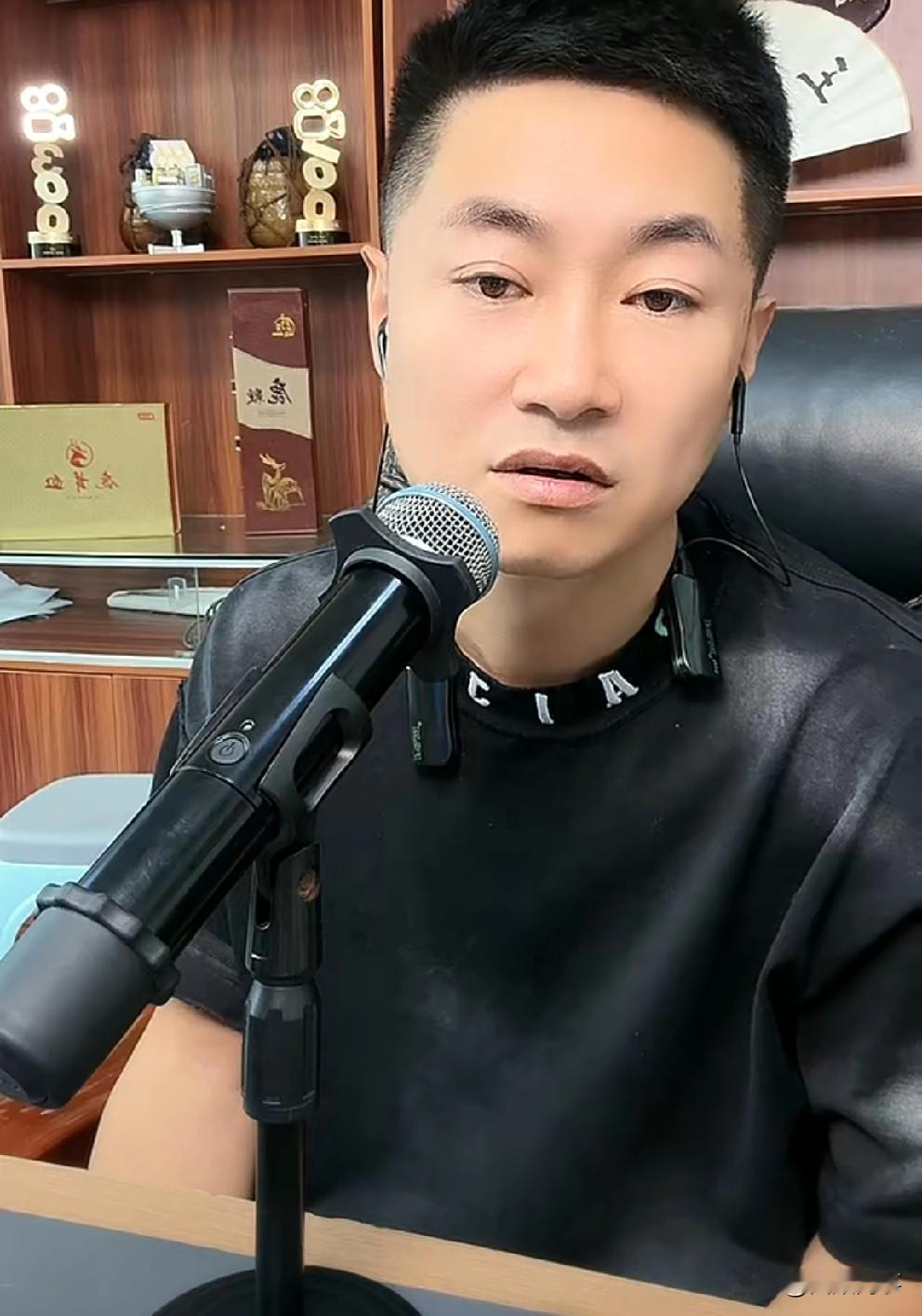 九天高度赞扬老葛人不错，无论咋讲人家，老葛方丈从来不封我号！

       第