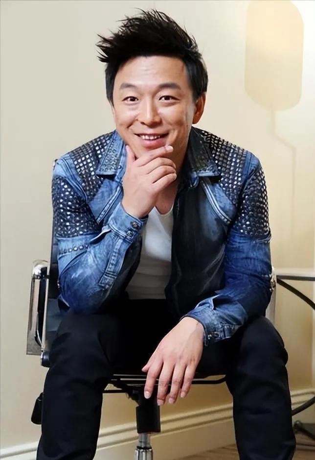 黄渤的情商到底有多绝？看完他的采访，真是太绝了！
鲁豫采访黄渤：“有人说你整容了