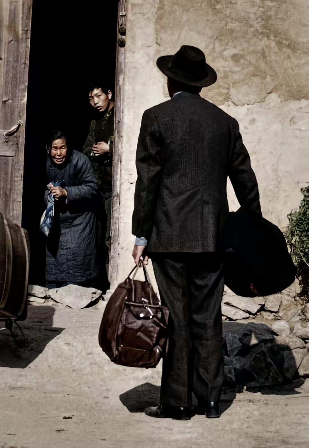 跨越海峡的归乡：一张照片背后的时代悲欢

在摄影集《中国人本》HUMANISM 