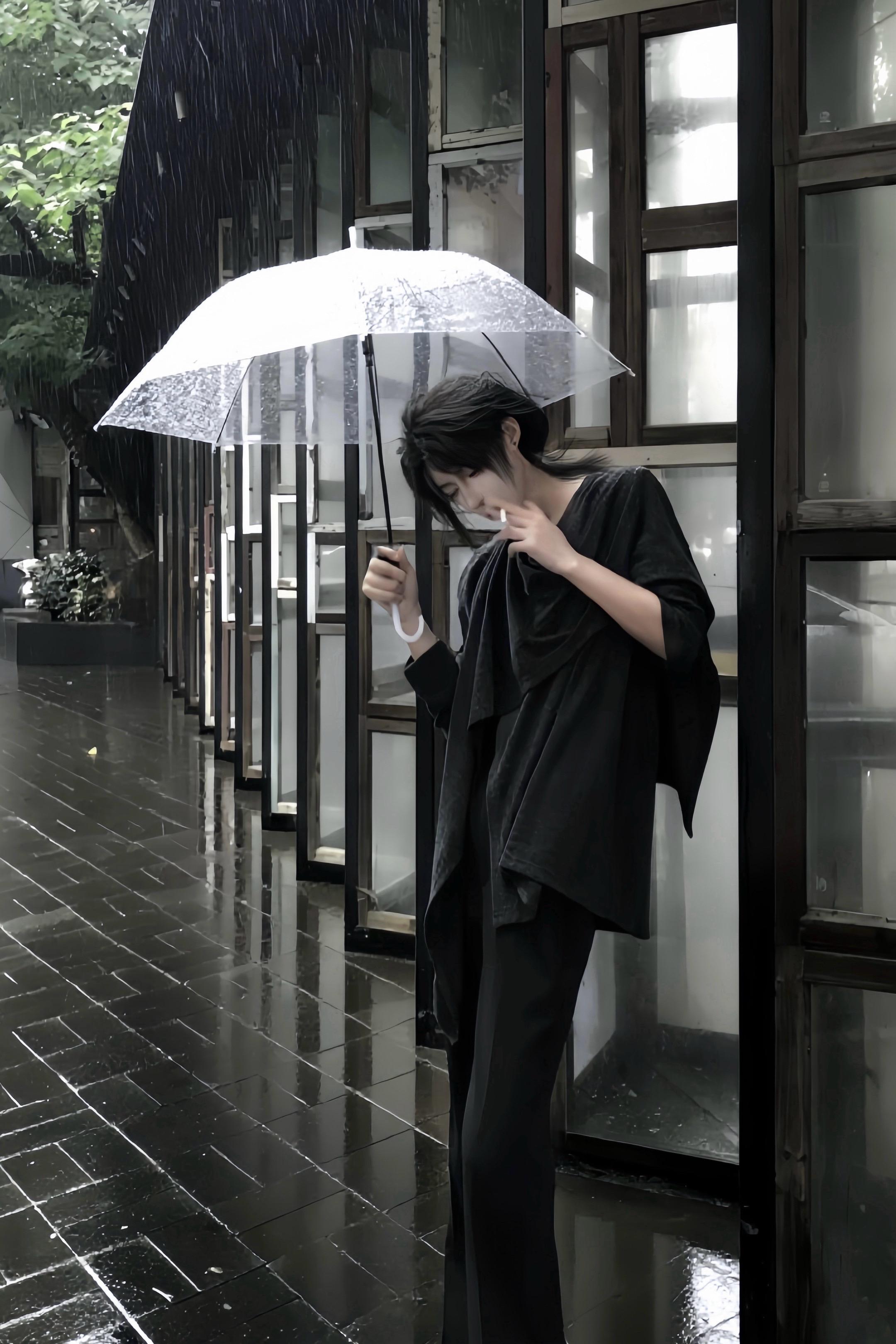 “我啊…在等那片云过来”