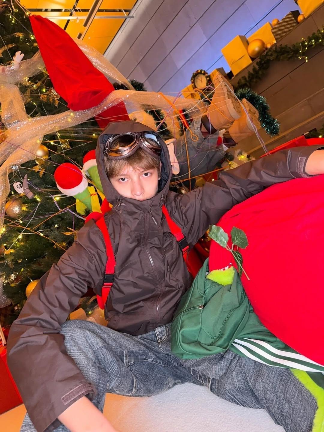 赵雨凡JAMES 🦅赵雨凡 请詹咪保持这种可爱程度！我遭的住🥰😋 