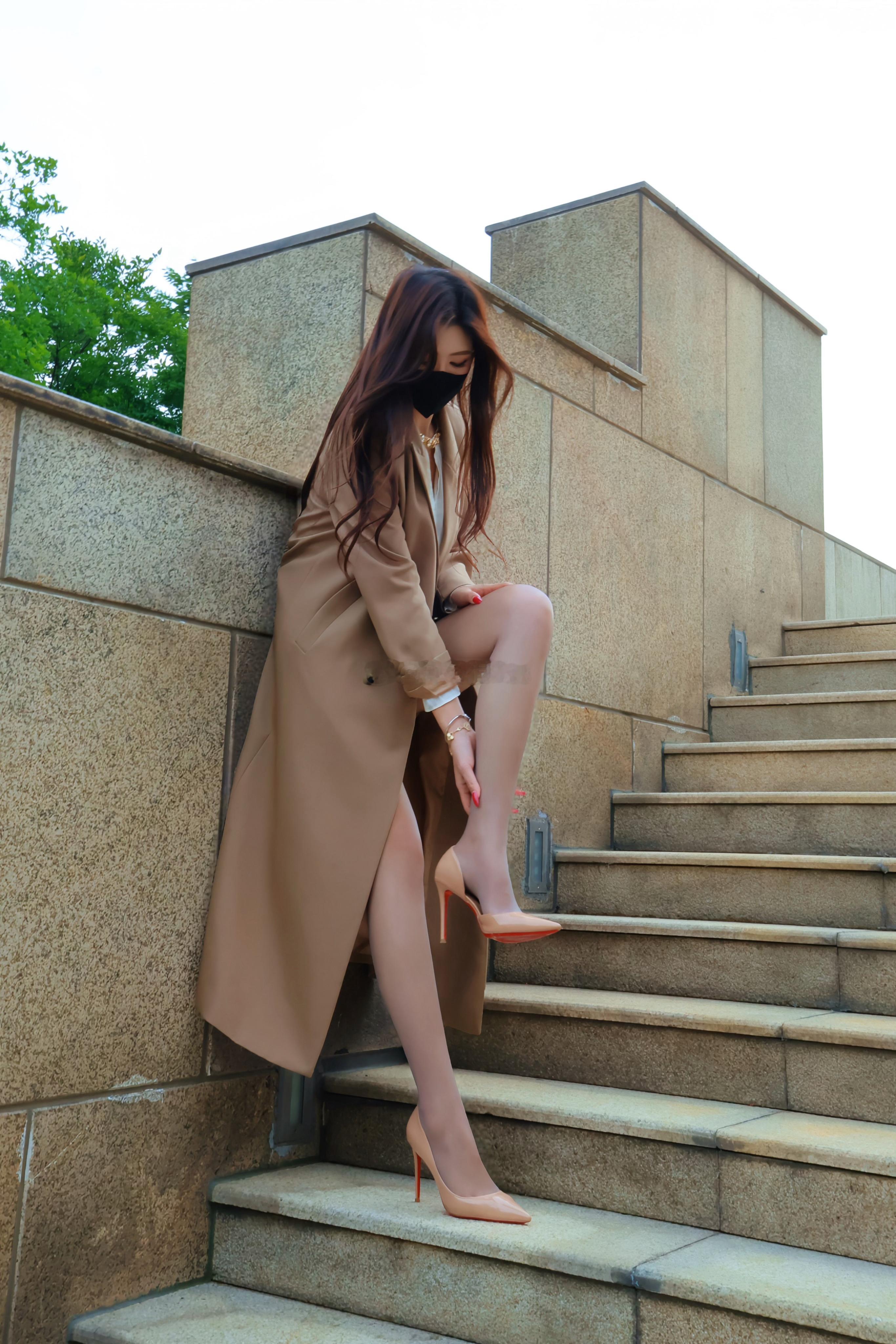 别想那些没用的 多想想我今天穿什么ootd