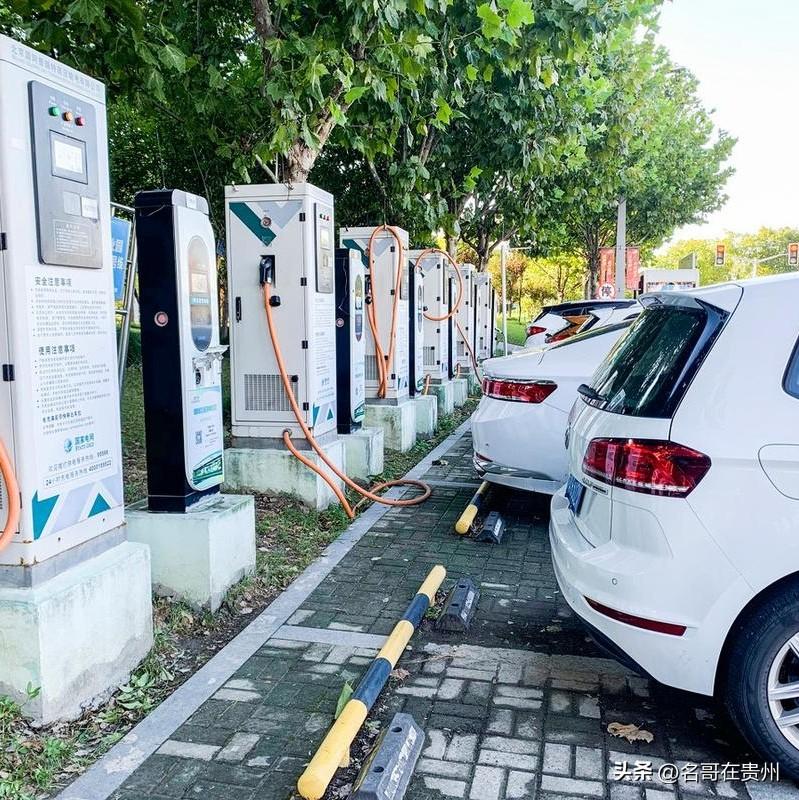 3月1日起，机关学校医院充电桩全开放！电车车主再也不用到处找桩了

我家一辆油车