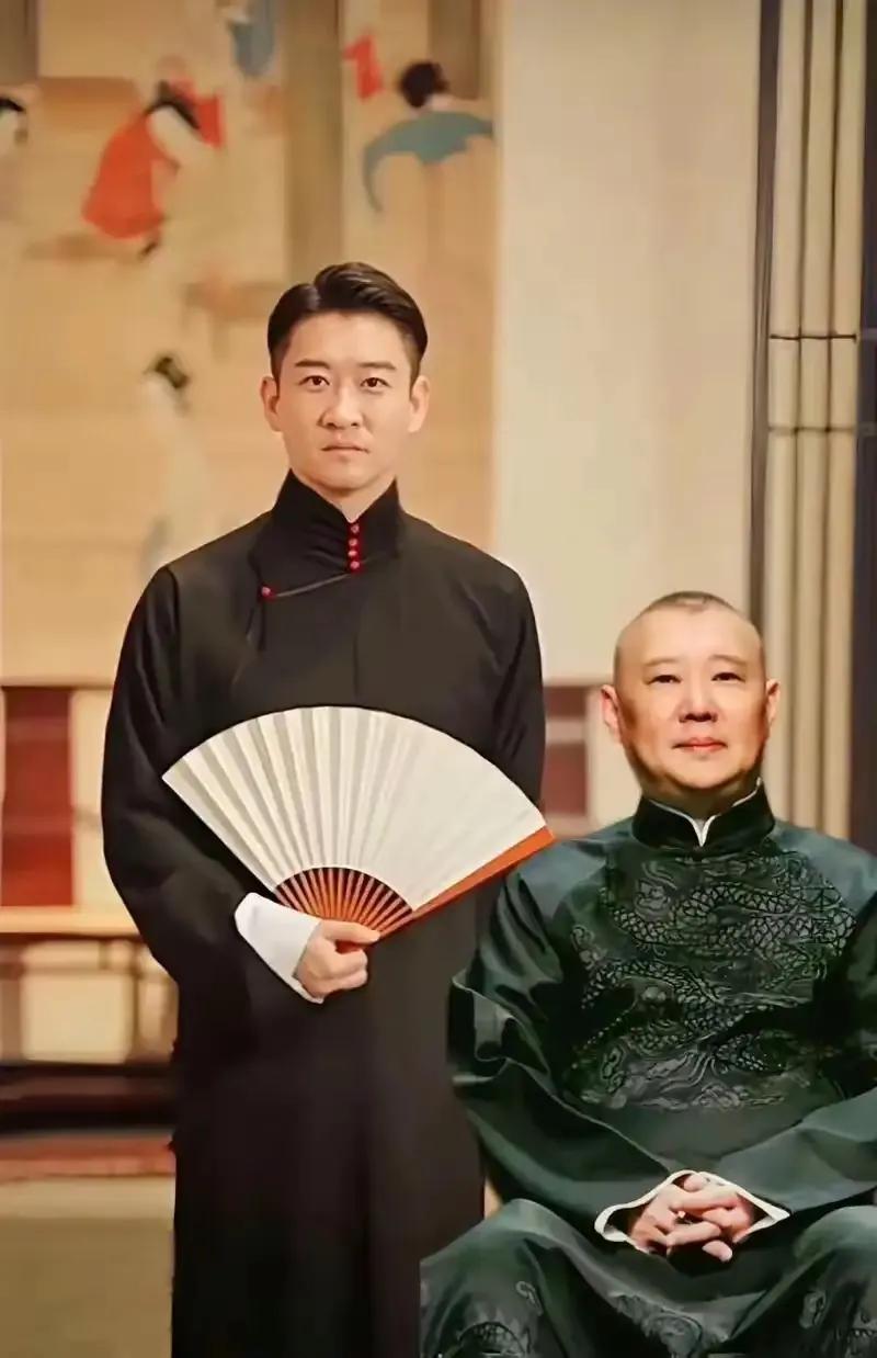 郭德纲左右为难，慌了！

他的“叛徒”曹云金日前又对他“示好”了。曹云金说，不管