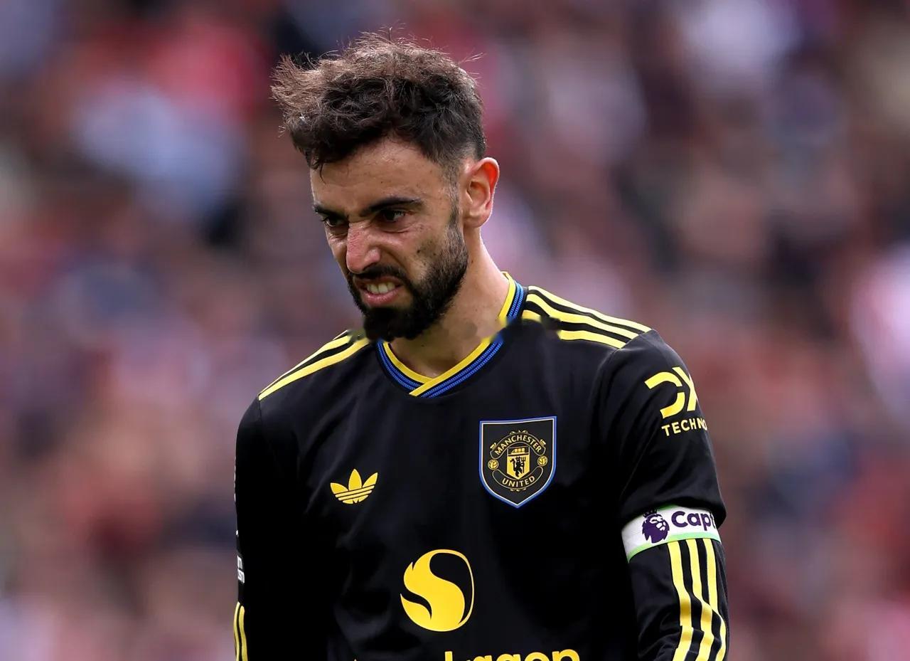 【B费：我不后悔留下】现年31岁的B费已在老特拉福德效力五年，收获了一座卡拉宝杯