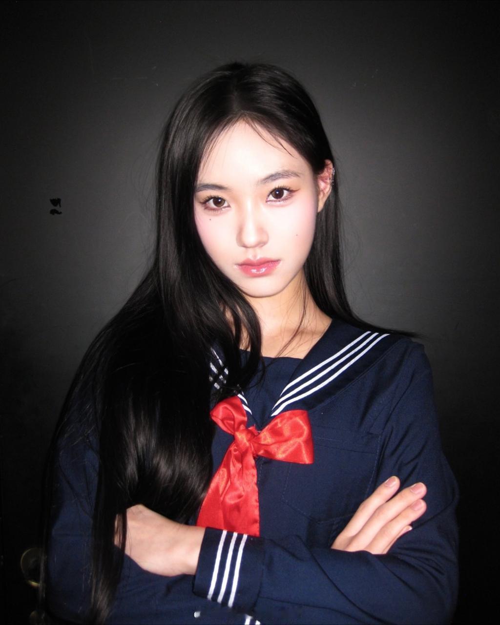 #小S二女儿水手服造型##小S二女儿Lily水手服造型#好看！这是万圣节cos吗