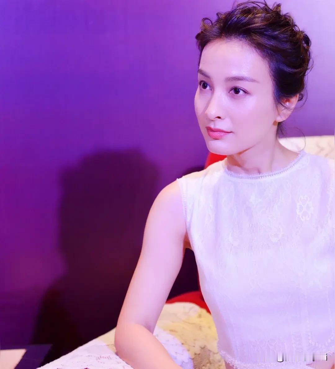 吴昕在节目中说，如果结婚，大概率会拿出一半或者三分之二的财产做公证。这叫先把丑话