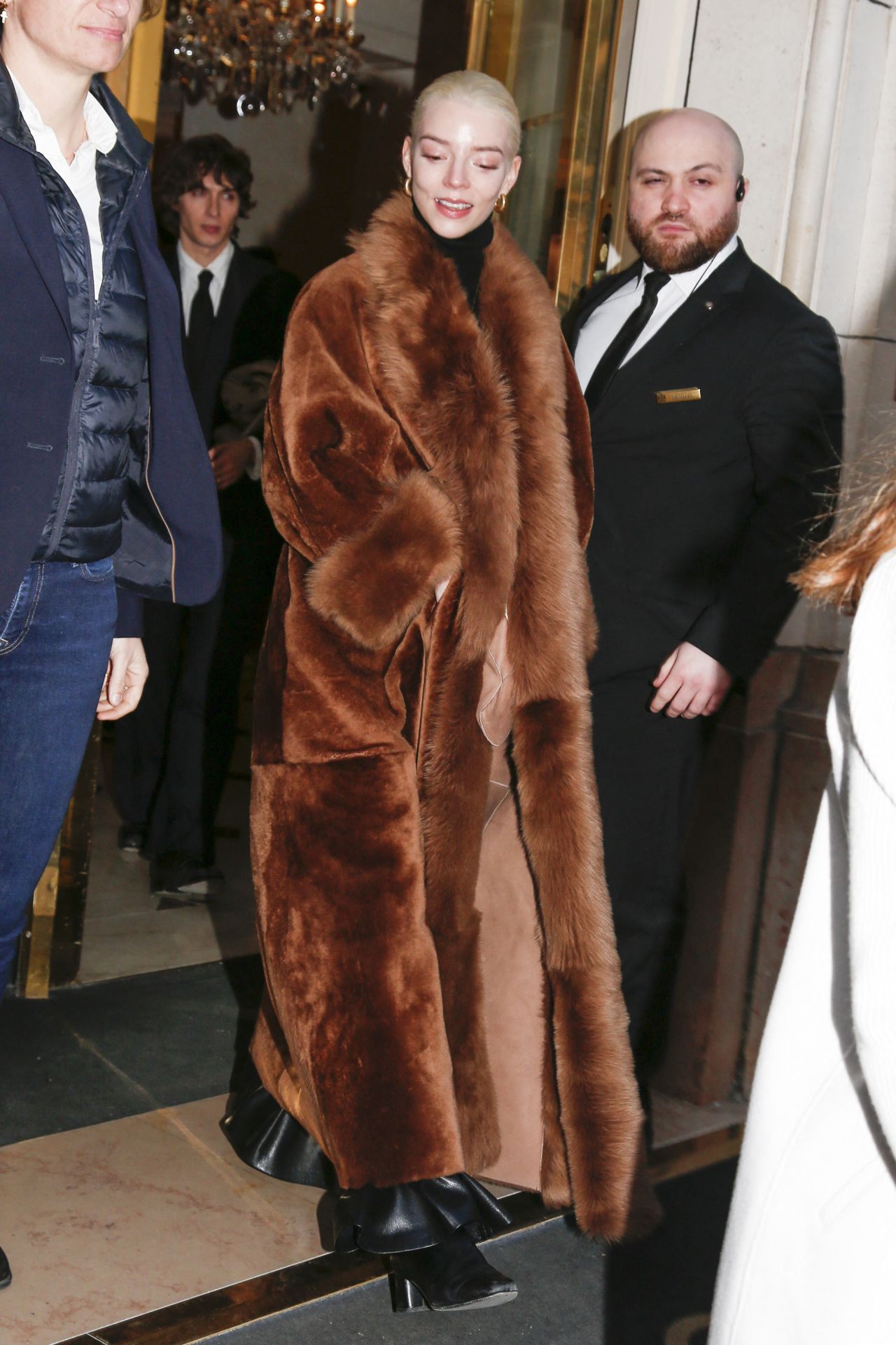 安雅·泰勒-乔伊（Anya Taylor-Joy）于2026年1月24日离开巴黎