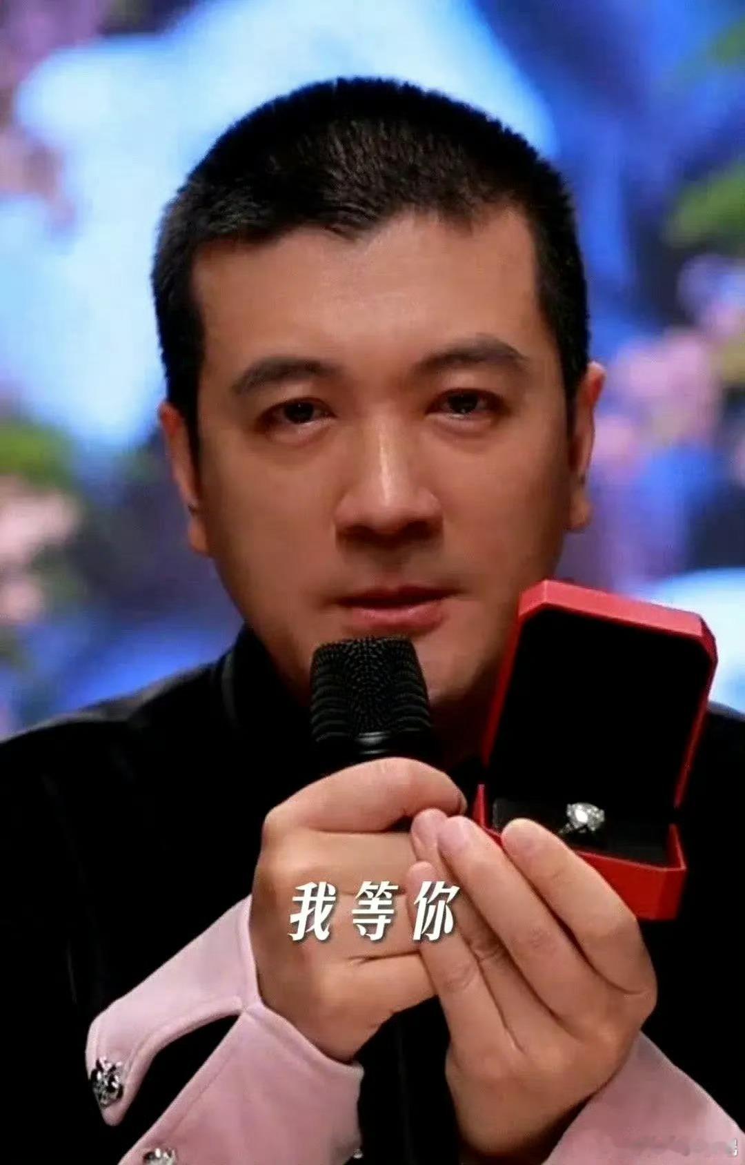 杨子这个表演型人格   谁能去他面前笑话几句啊[微笑] 