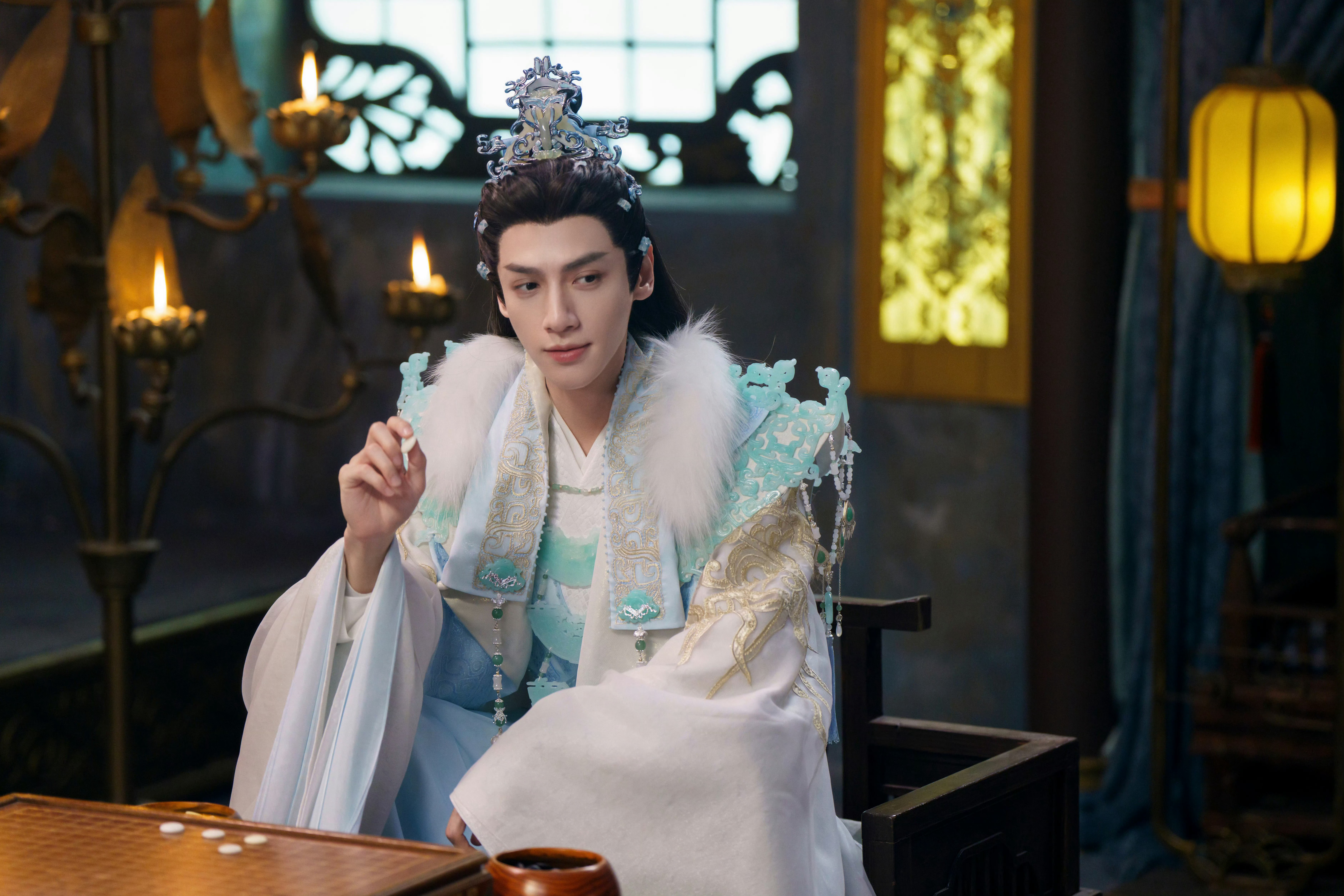 罗云熙工作室🧣2025.11.02【唐俪辞（富俪堂皇版】玉冠束风雪，青丝染霜华