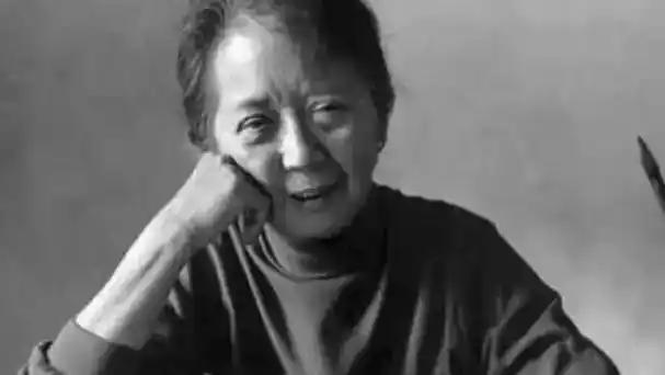 2015离世，她从不体检，喝隔夜茶，患癌不化疗，活到102岁。医生追问秘诀，她说