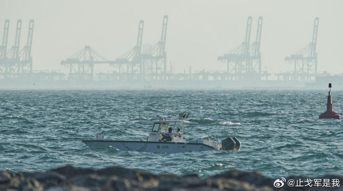 伊朗出动14马赫泥石弹道导弹若美军袭击伊朗哈尔克岛石油枢纽，或者登陆该岛，将无异