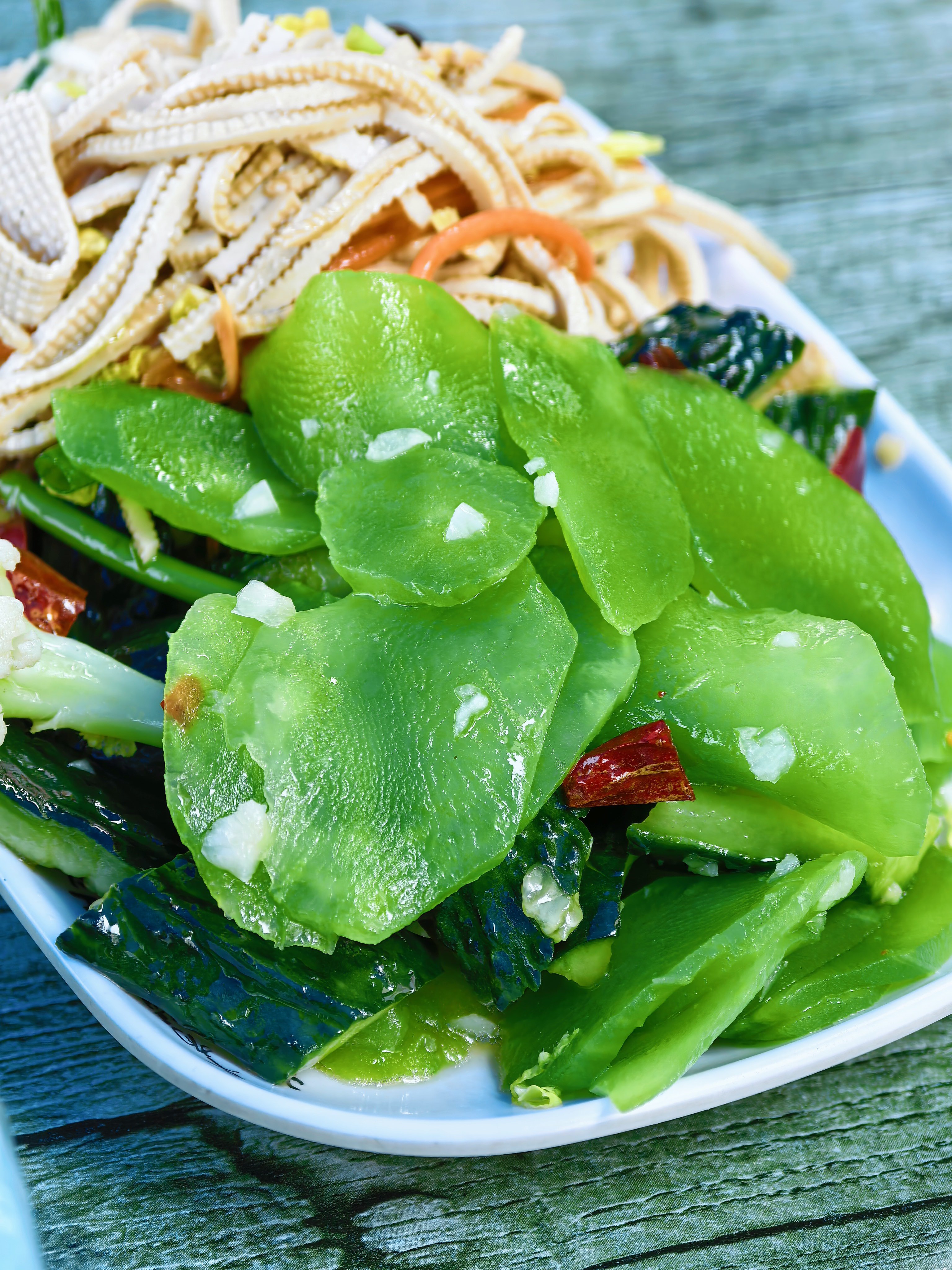 保定驴肉火烧吃了每次来都吃好几家每家味道都不一样至今也没评选出哪家好吃 保定