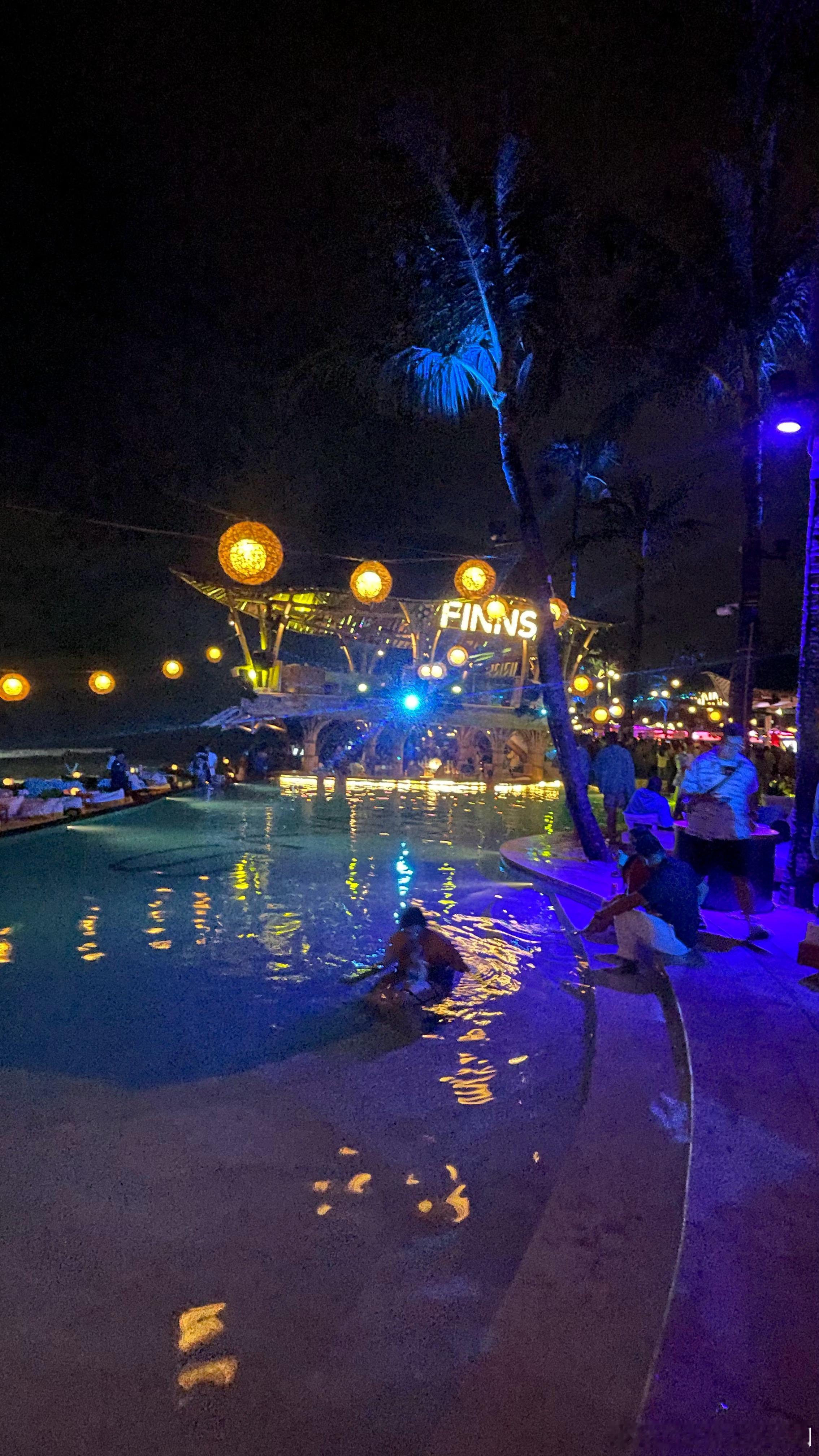 不愧是亚洲Top 1的 Beach Club i秒变eFinns巴厘岛  ​​​