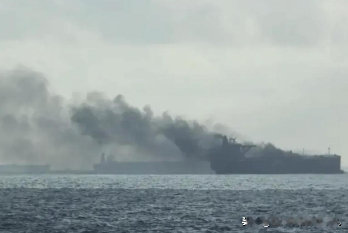 无人机袭击俄罗斯“影子舰队”油轮！    俄罗斯油轮开始频繁出事？
1月8，晚间