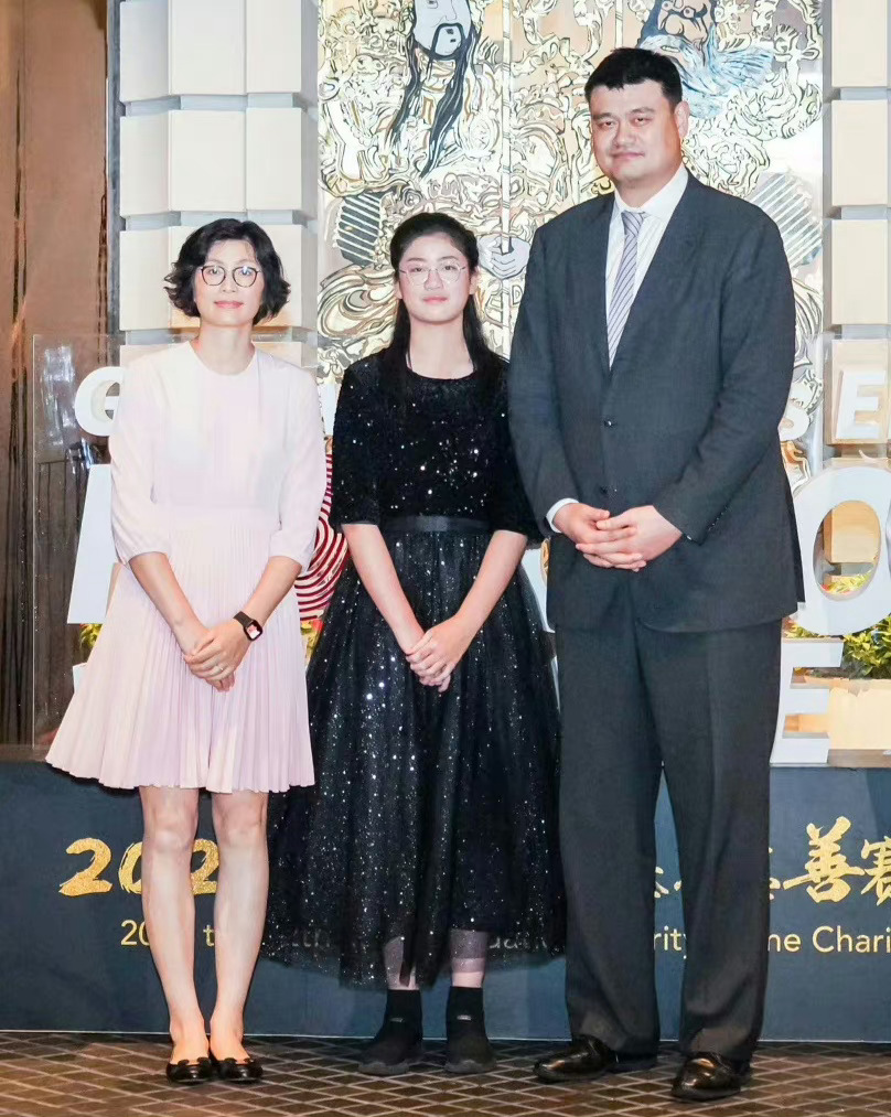 身高已超叶莉！姚明女儿姚沁蕾14岁身高已过1米9！！#篮球热力一夏# ​​​