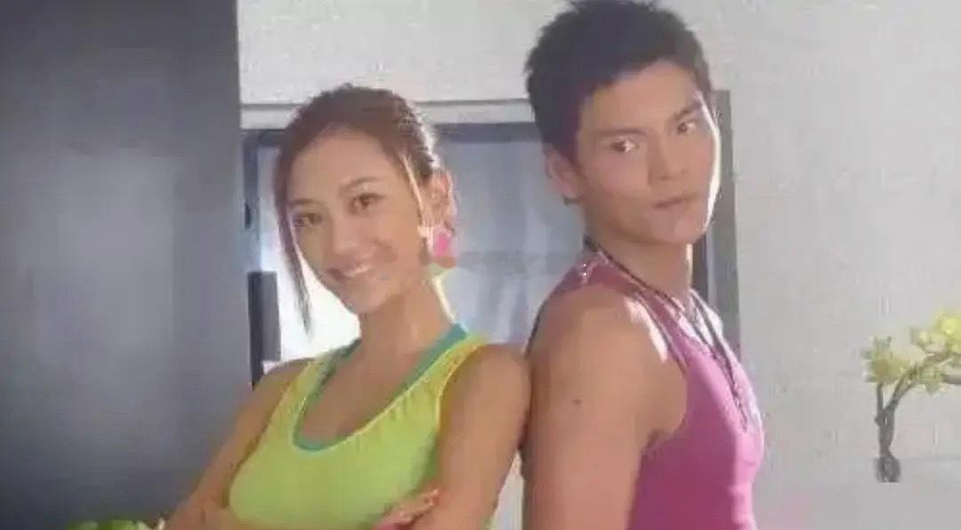 向佐前任感觉都是太妹型，郭碧婷在里面格格不入刚才聊应采儿八卦想起来的，很多明星的