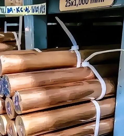 咱们这次把老美整懵了！他们一门心思囤铜想卡咱们脖子，没想到最后却被摆了一道，仓库