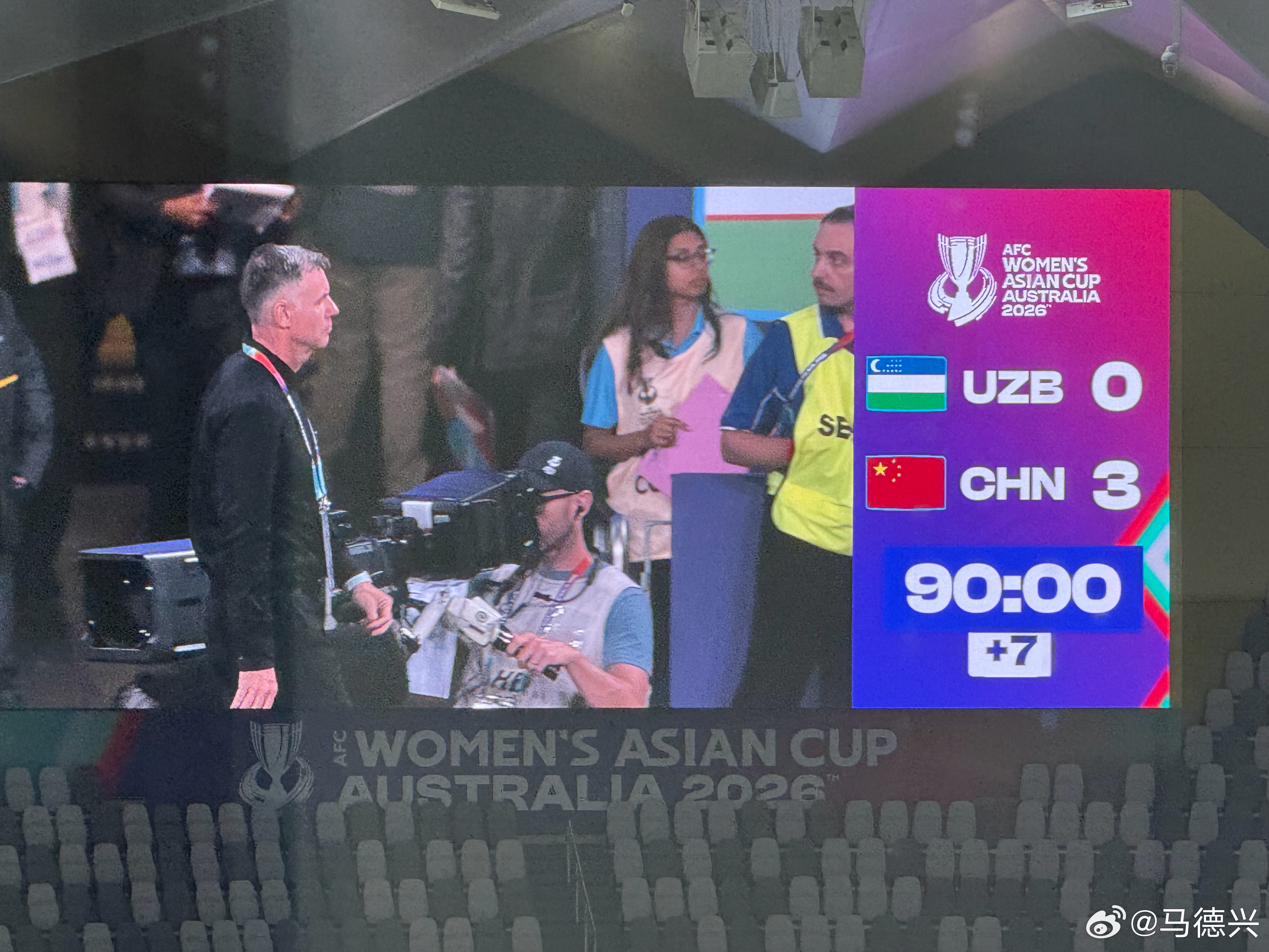 中国女足女足亚洲杯女足 第一步，先小组出线，进八强完成，而且奥预赛资格到手。接下