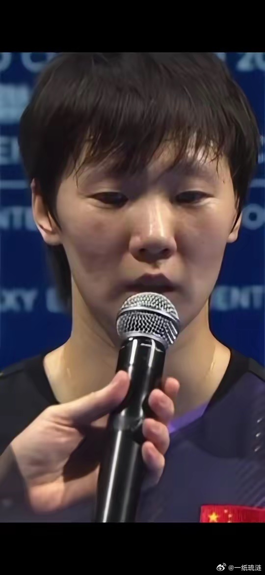 拼尽了全力，却只捧个亚军回去，换作常人心里那道坎能轻易过去吗？王曼昱这次，是真给