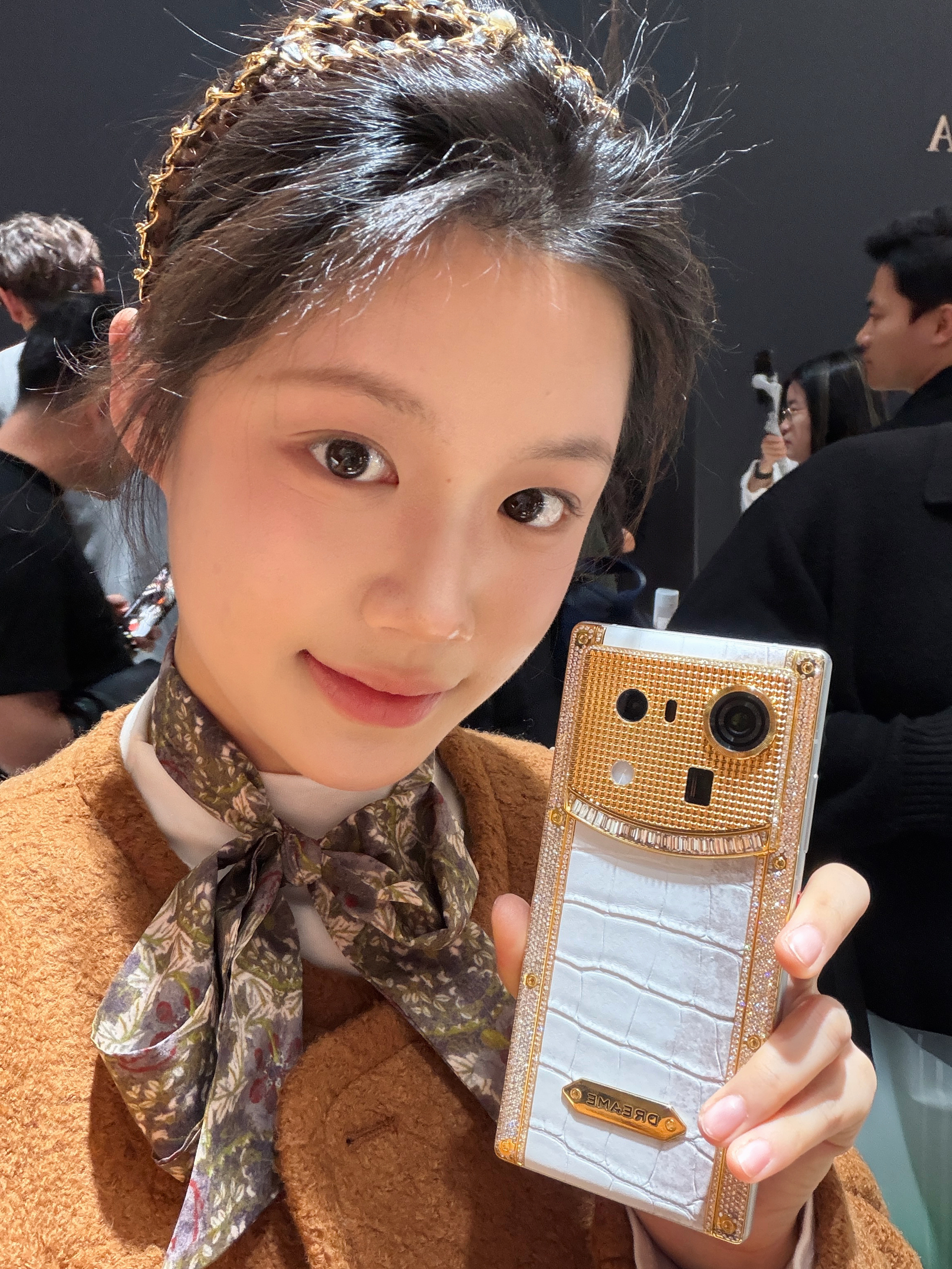 豪无人性！！！追觅出手机了，AURORA，一下子那么多款，除了普通版还有黄金版，