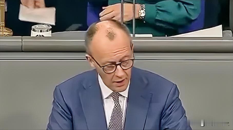 德国总理默茨表示，必须严肃对待成熟的跨大西洋联盟，该联盟本身对德国具有重要且特殊