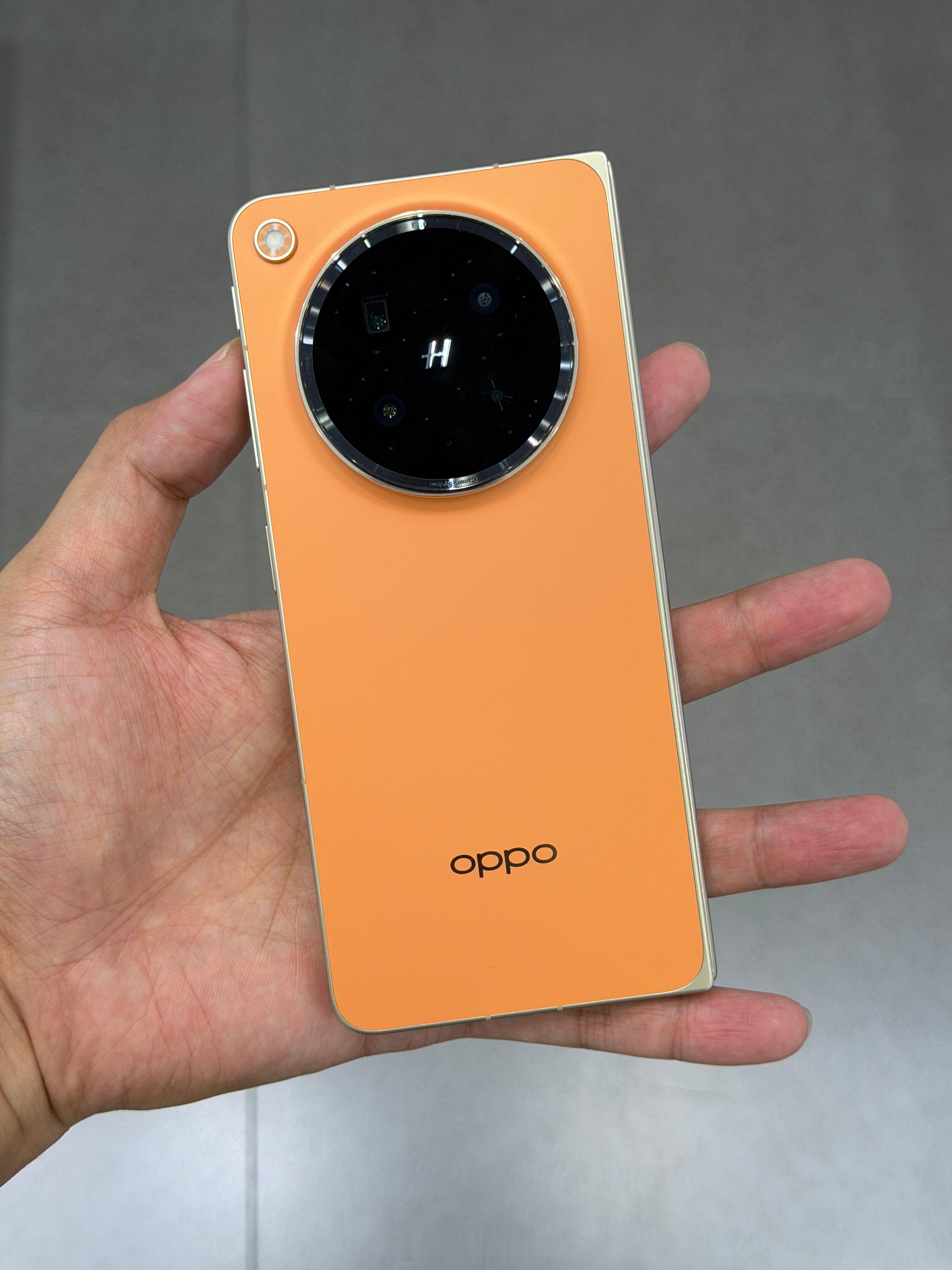 OPPO Find N6：折叠8.93mm，展开4.21mm，重量225g，如何