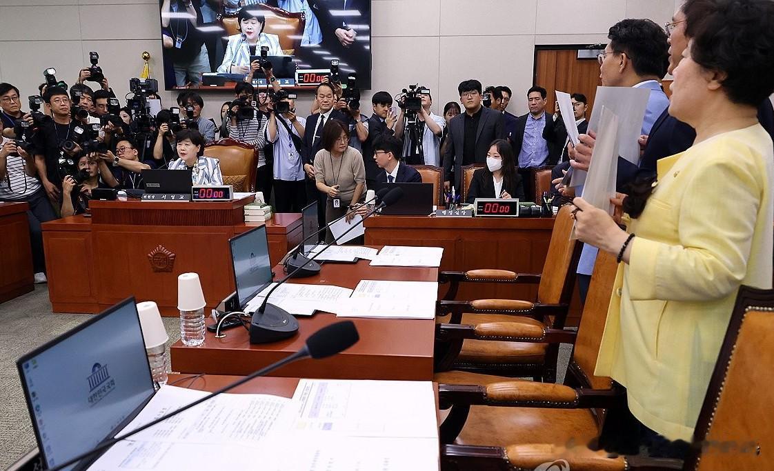 韩国朝野爆发激烈对立！共同民主党推进废除检方补充侦查权法案   遭到国民力量党强