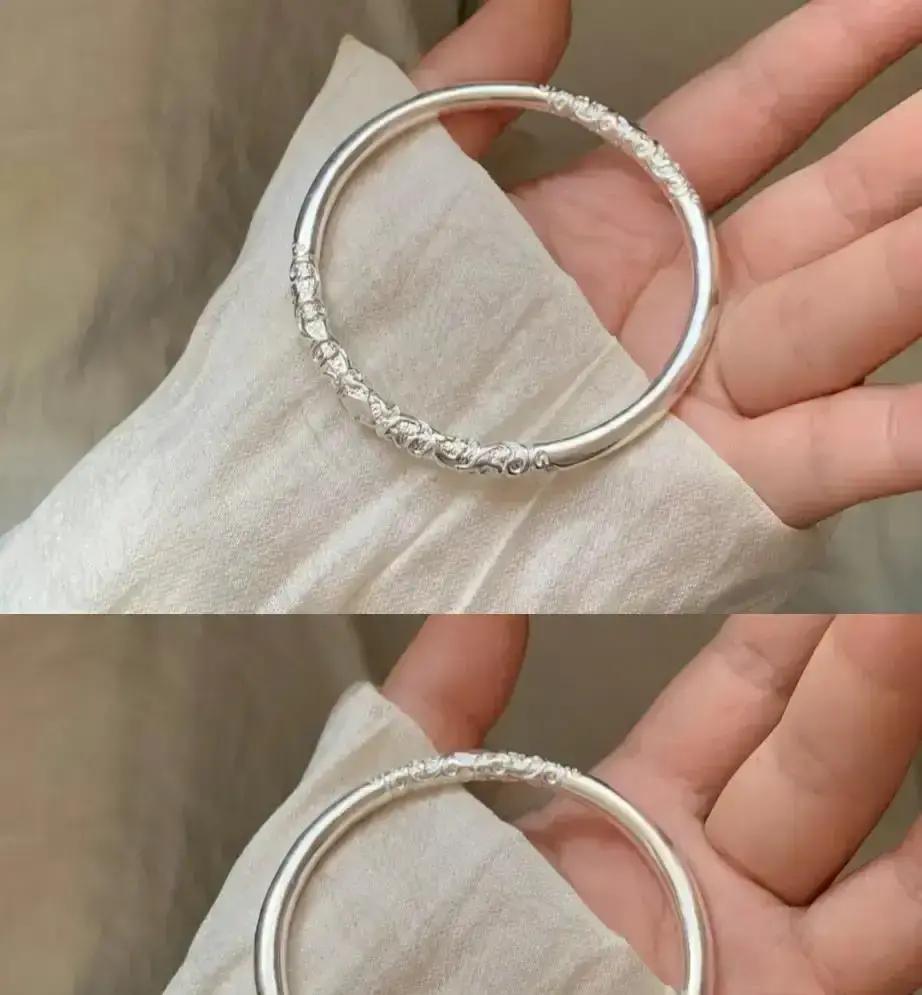 戴金项链被盯上，一秒变穷光蛋
 
深圳地铁早高峰，手机刚响，脖子一凉，金链子没了