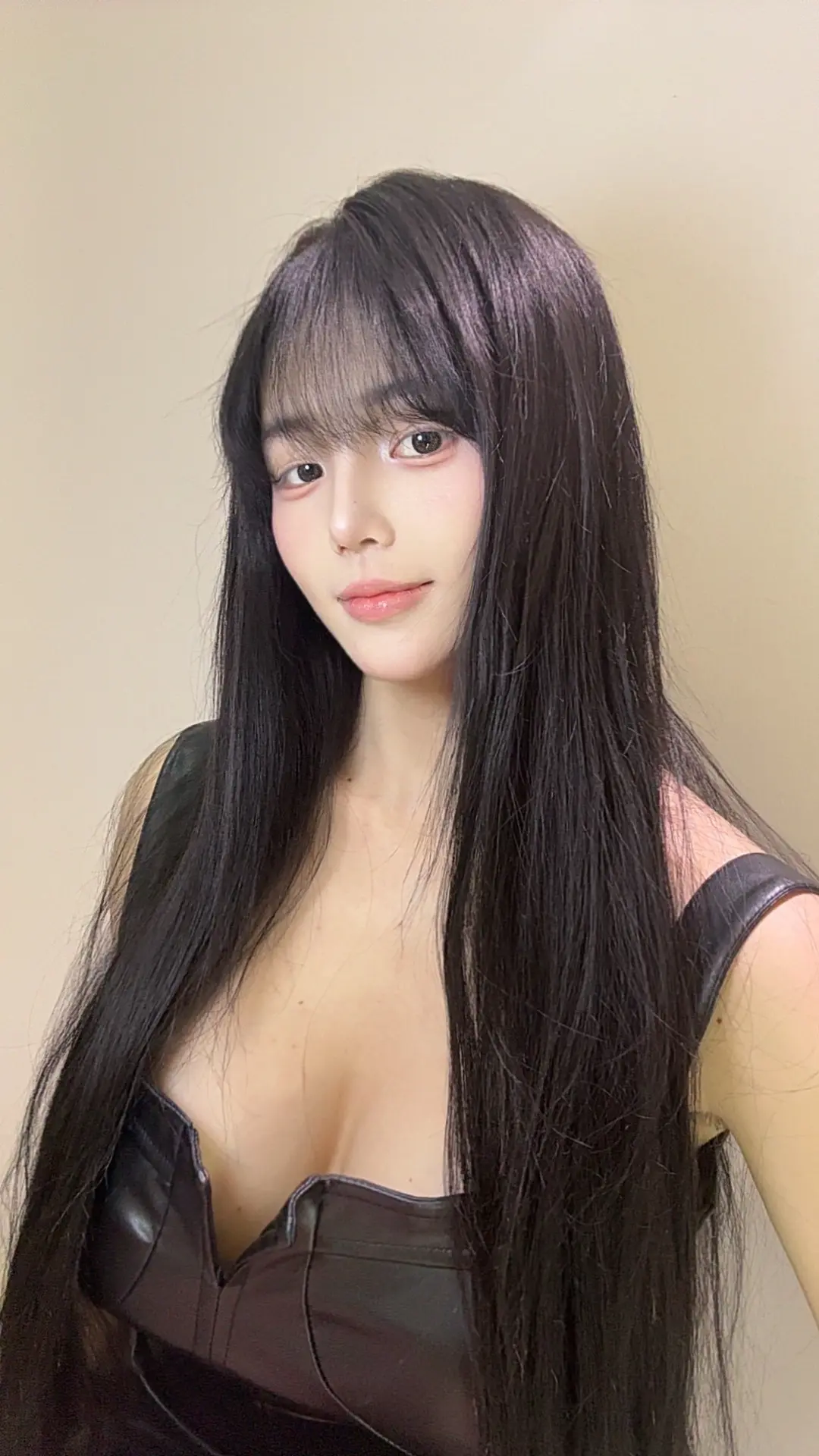 只喜欢黑长直。