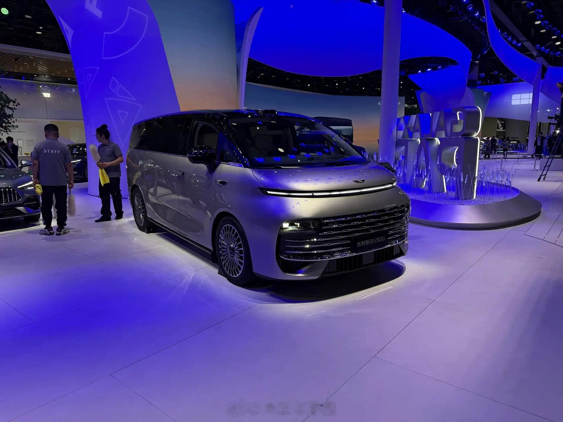 吉利银河V900首发亮相，1.5T增程动力+激光雷达车长超过5.3米的增程MPV