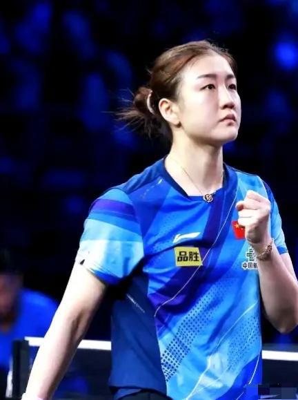 希望陈梦快点岀来参加比赛
用自己的状态和成绩击碎所有的谣言
头顶两届奥运冠军的光