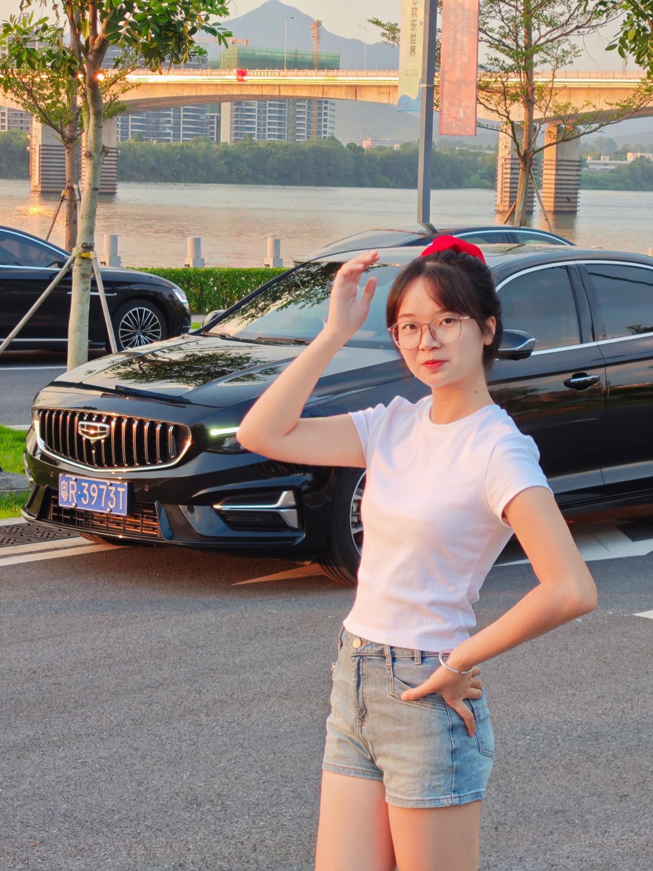 真的不跟我回去吗？这个月又发月饼又发工资2800dou是好车 星瑞 手握方向盘的