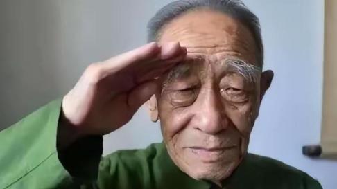 他是强渡大渡河的营长，却被当“汉奸”批斗二十年，杨得志登门见其惨状，当场写下一行