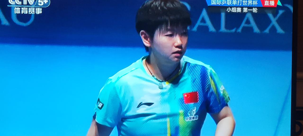 前两局莎莎大比分2:0暂时领先李昱谆！
虽然莎莎和李昱谆是第一次交手，但是从前两