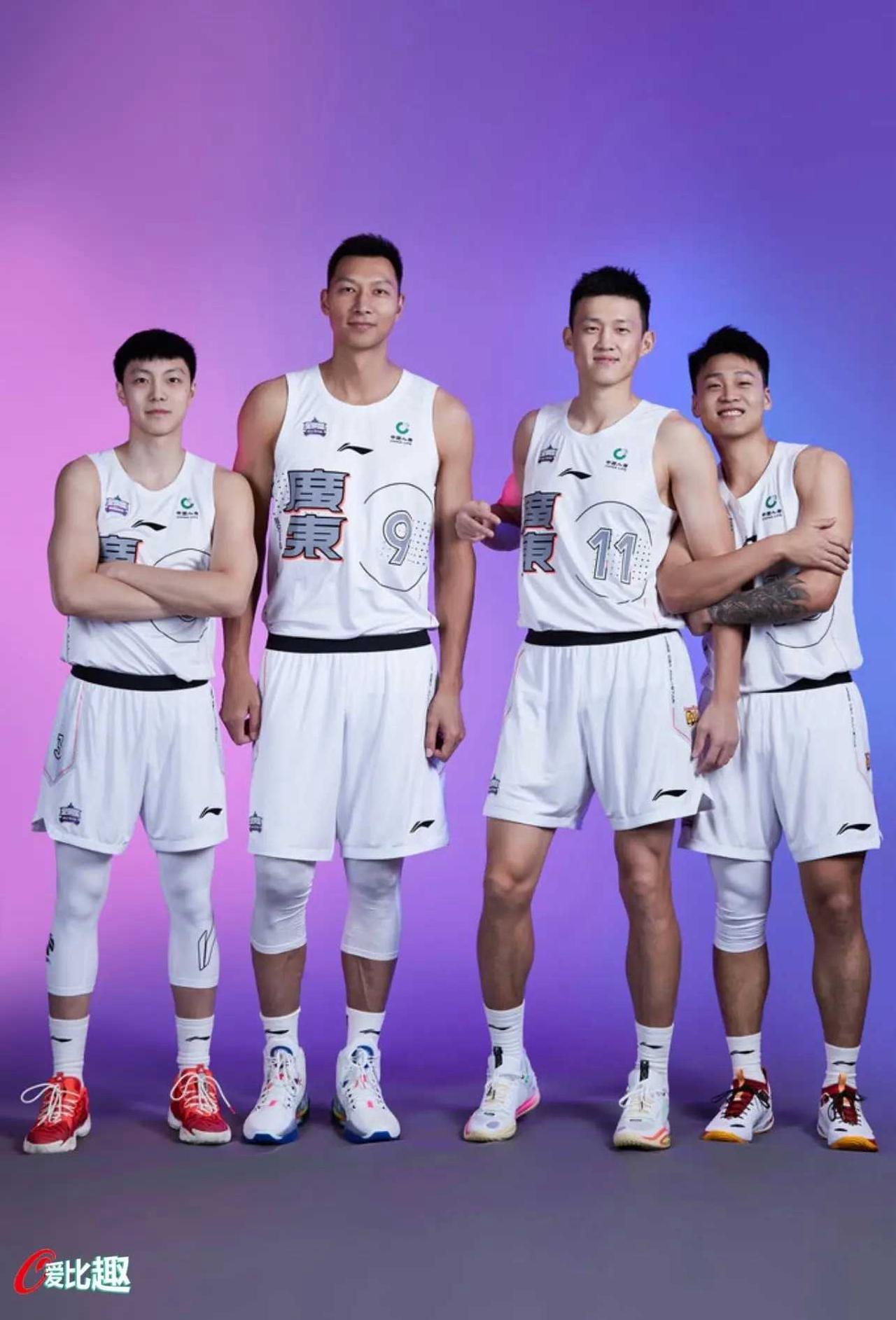 广东男篮“黄金一代”的代表球员，他们都是大明星，你认出了谁？