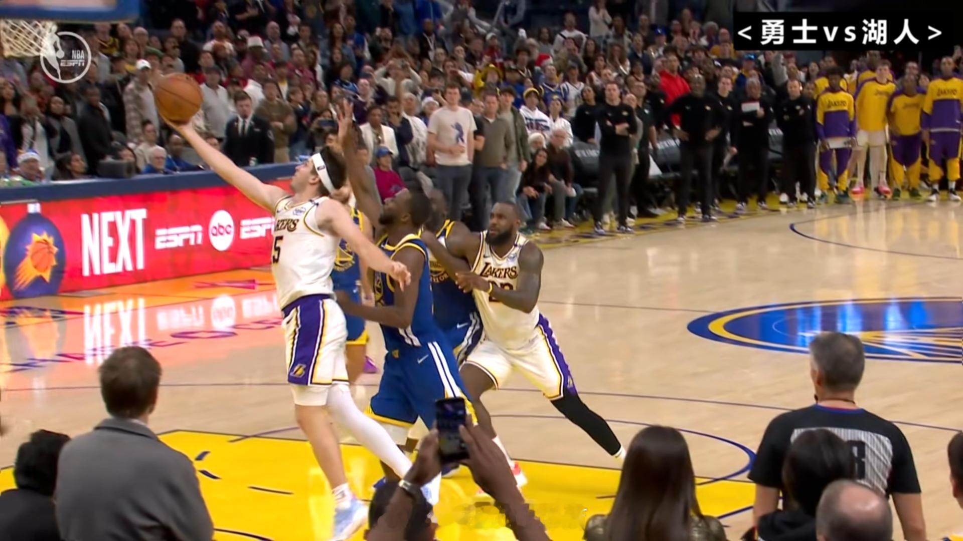 里弗斯给勇士留了1秒 