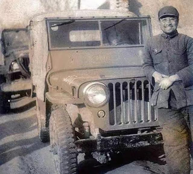 1949年上海解放，陈毅当市长，正愁找不到能镇住特务、黑帮的公安局长。陈赓笑着说