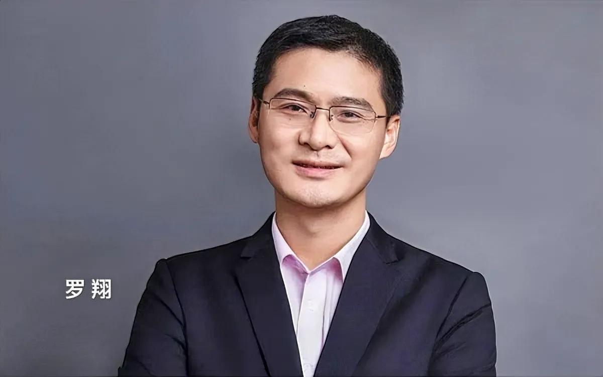 很喜欢罗翔老师的一句话：
“被误解是人生常态，被理解是稀缺的例外，没必要和人抬杠