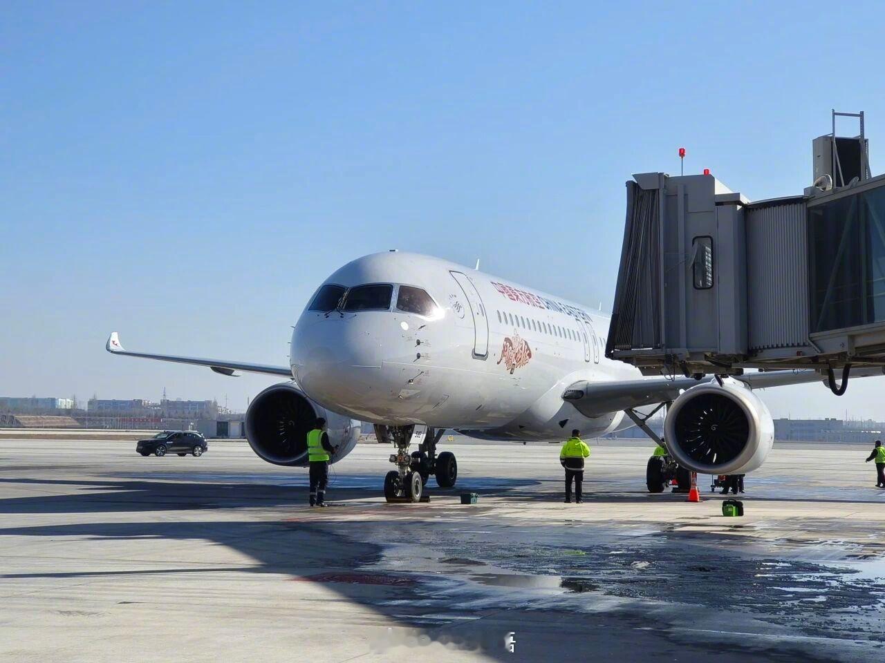 【东航C919开飞兰州 C919解锁高原机场商业运行】昨天，由C919执飞的MU
